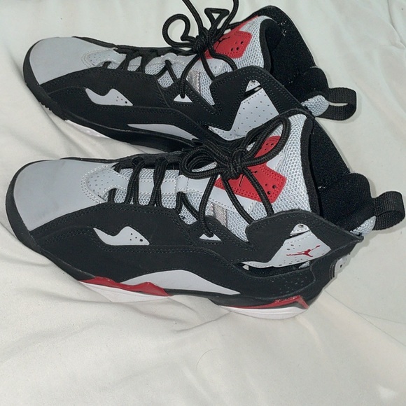 Jordan 7, size 4 youth - Picture 5 of 5